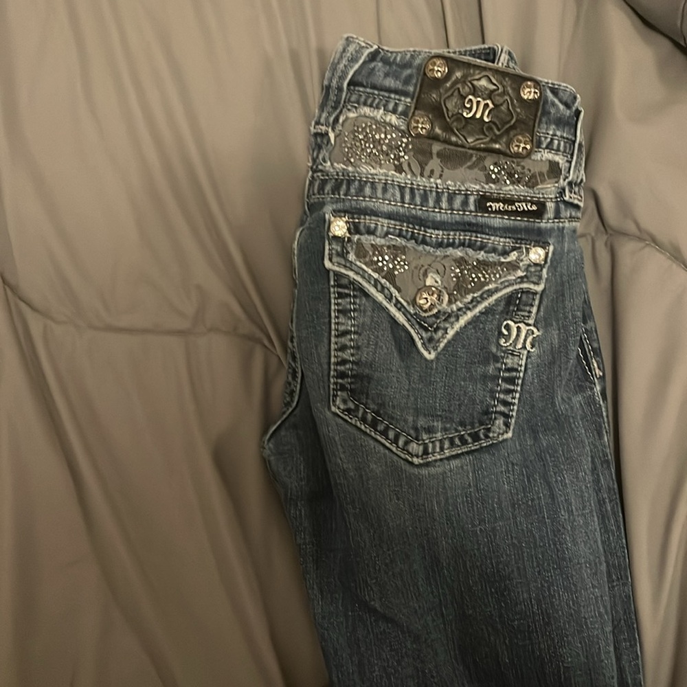 Women’s size 28 miss me bootcut blue jeans
